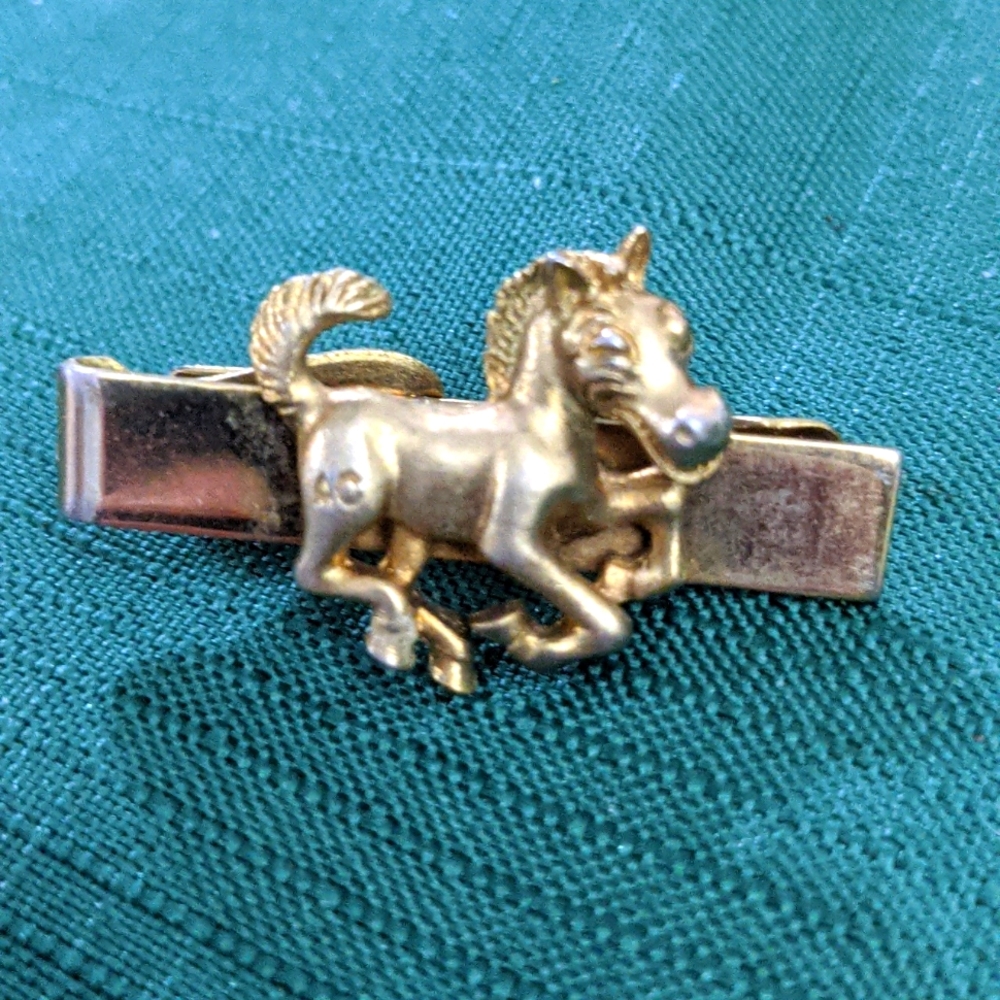 AC clip horse vintage